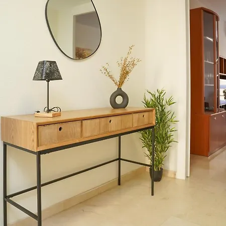 Tess Camelias Apartment *